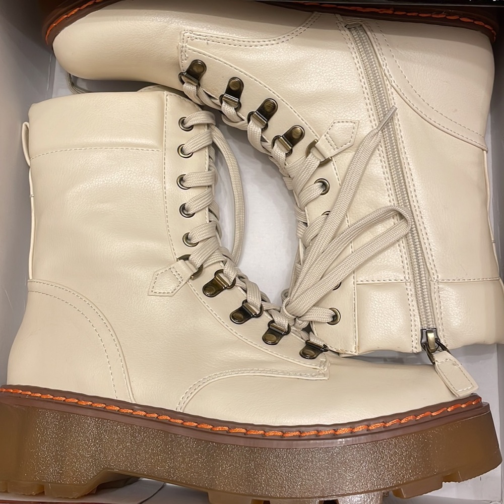 NEW Circus by Sam Edelman leather ivory platform lace boots - Picture 1 of 5